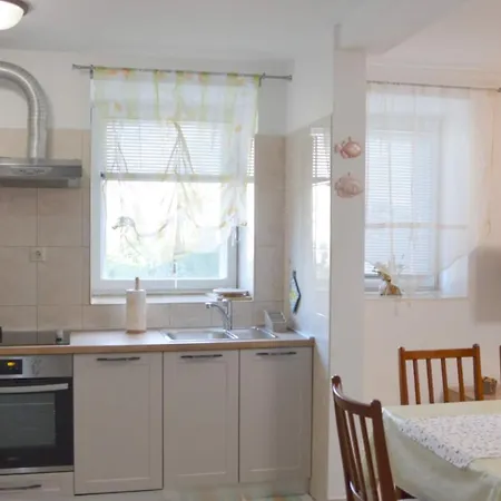 Fjaka Apartment