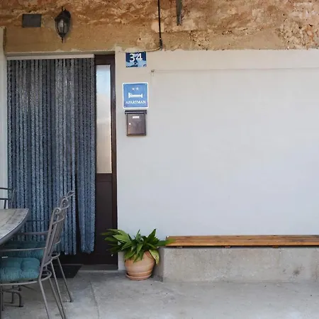 Fjaka Apartment