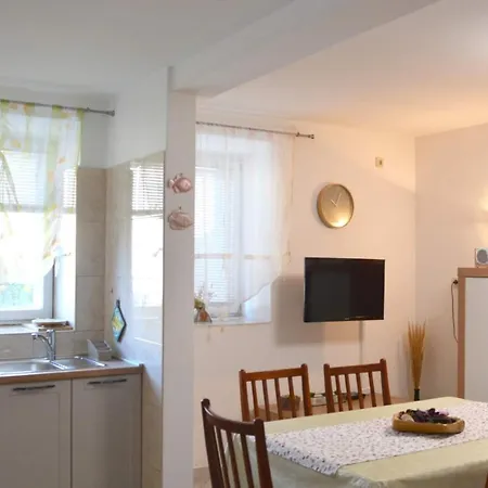 Apartment Fjaka Sali