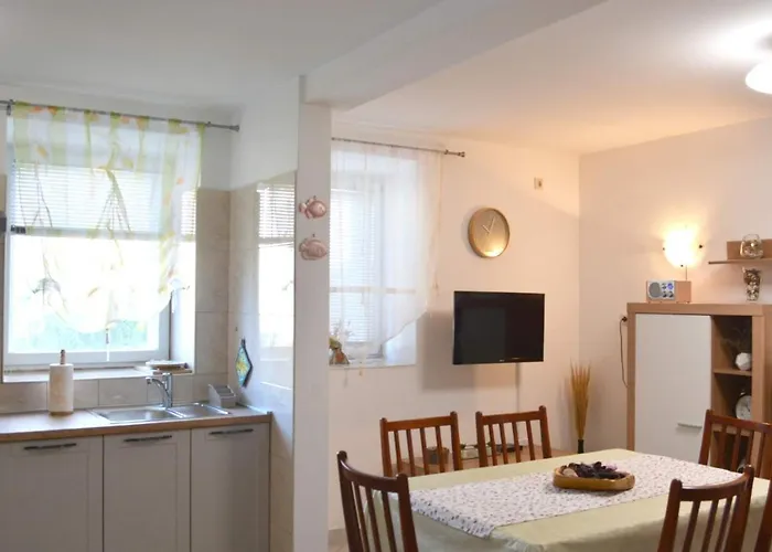 Apartment Fjaka Sali