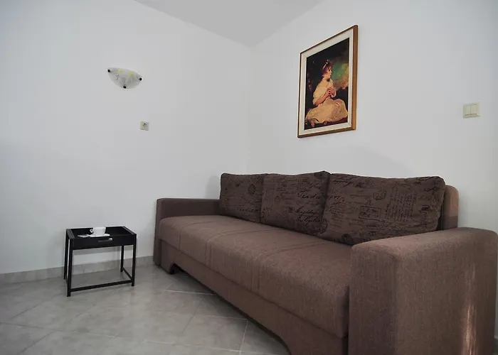 Apartment Fjaka